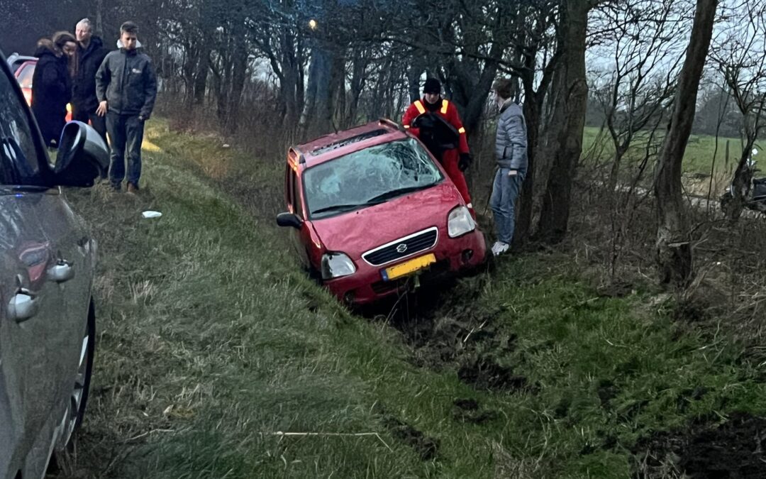 Ongeval door windvlaag op westelijkerandweg in Oudkarspel