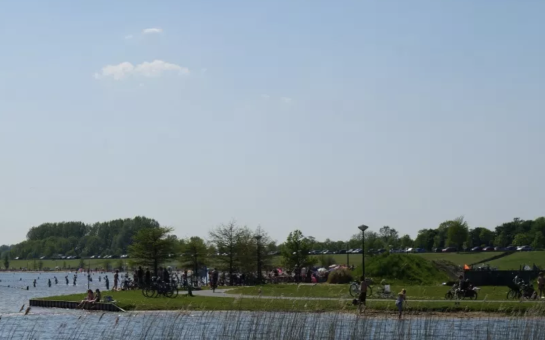 Stichting daagt recreatieschap Geestmerambacht voor de rechter.