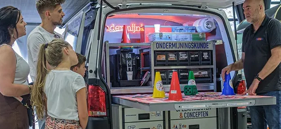 Stap in de Ondermijningsbus op de jaarmarkt
