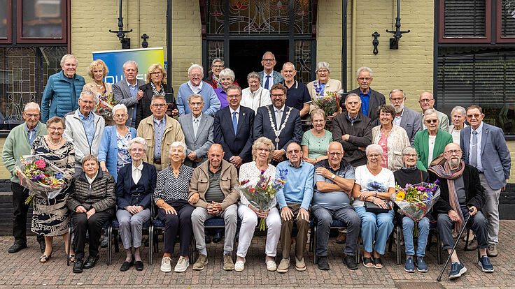 Dijk en Waard vol liefde: 18 jubilerende echtparen vieren feest