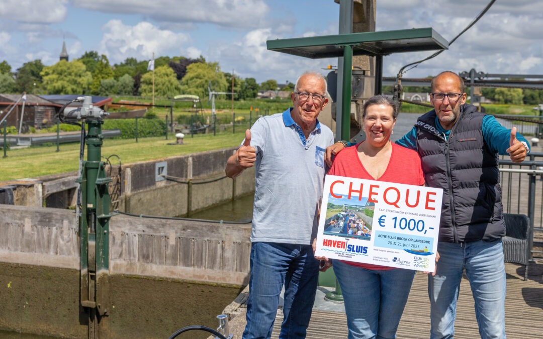 Vrijwilligers sluis halen ruim duizend euro op voor Stichting Dijk en Waard voor Elkaar