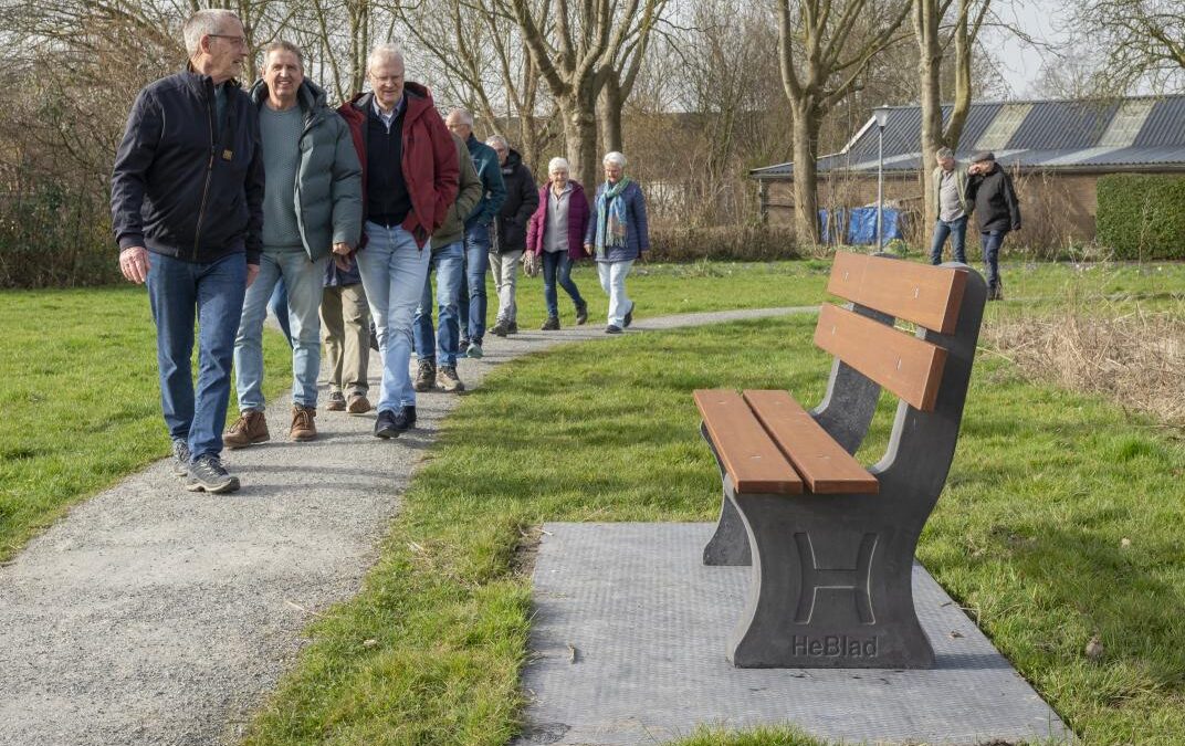 Nieuwe ommetjes in Waarland: meer wandelplezier en rustpunten voor senioren